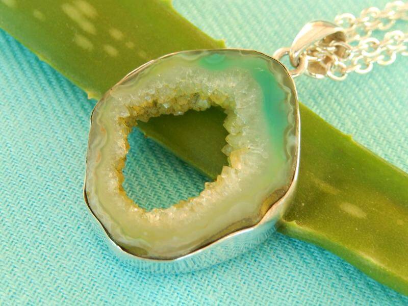 Achat Druzy Silber-Anhänger Aus 925Er Grün 48 Mm Sterlingsilber Echte Edelstein Damen Schmuck Vinatge Heilstein Kristalldruse Zwillinge-Stein Boho von MagnoKreativ