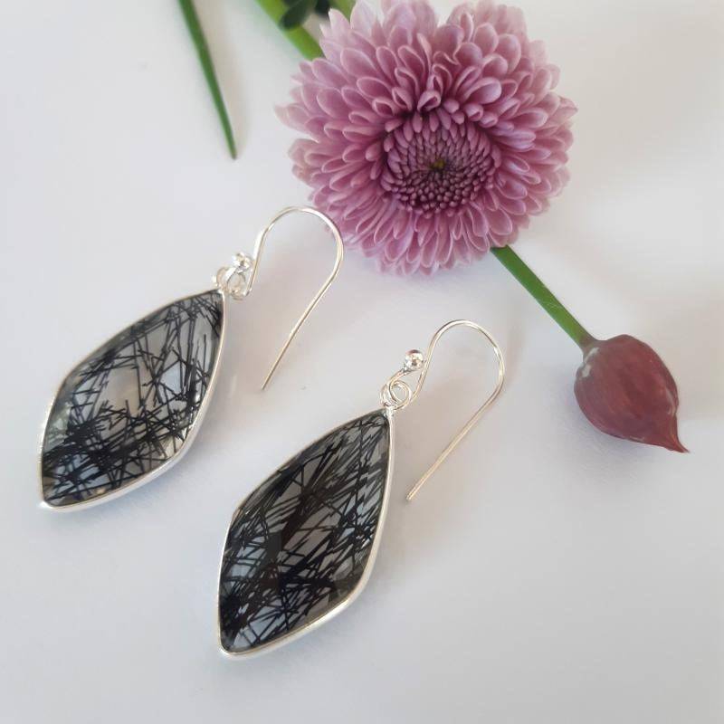 Rutilquarz Ohrringe 925Er Sterlingsilber in Raute Form Silber Echte Edelstein Damen Ohrhänger Schmuck Damenohrringe Ausgefallen Romantisch Geschenk Rutilquarz Ohrringe 925Er Sterlingsilber in Raute Form Silber Echte Edelstein Damen Ohrhänger Schmuck Damenohrringe Ausgefallen Romantisch Geschenk von MagnoKreativ