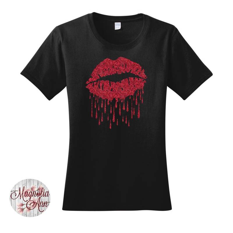 Glitzer Tropfende Lippen Frauen T-Shirt in 7 Verschiedenen Farben Den Größen S-4x, Plus Size von MagnoliaAnn