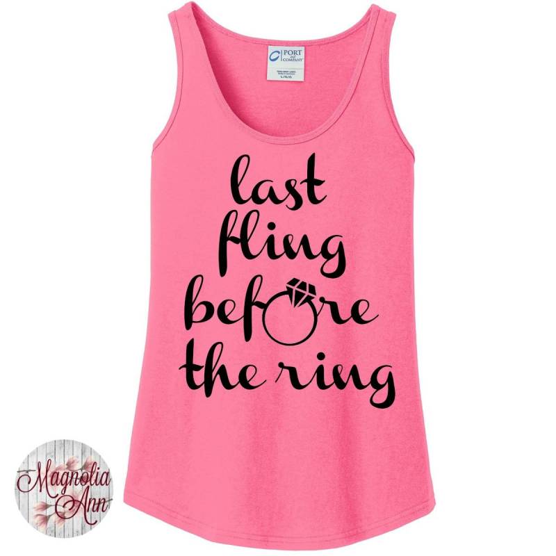 Last Fling Vor Dem Ring, Bachelorette, Hochzeitsfeier, Frauen Tank Top in 6 Farben, Größen S-4x, Plus Größe von MagnoliaAnn