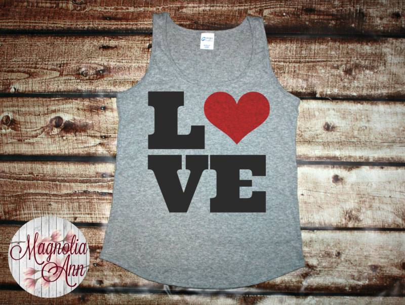 Love Heart Frauen Tank Top in 6 Farben Den Größen S-4x, Plus Size von MagnoliaAnn
