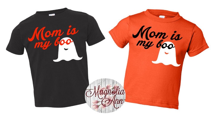 Mom Is My Boo, Geist, Halloween, Kinder T-Shirt in 11 Verschiedenen Farben Den Größen 2T-5/6 von MagnoliaAnn