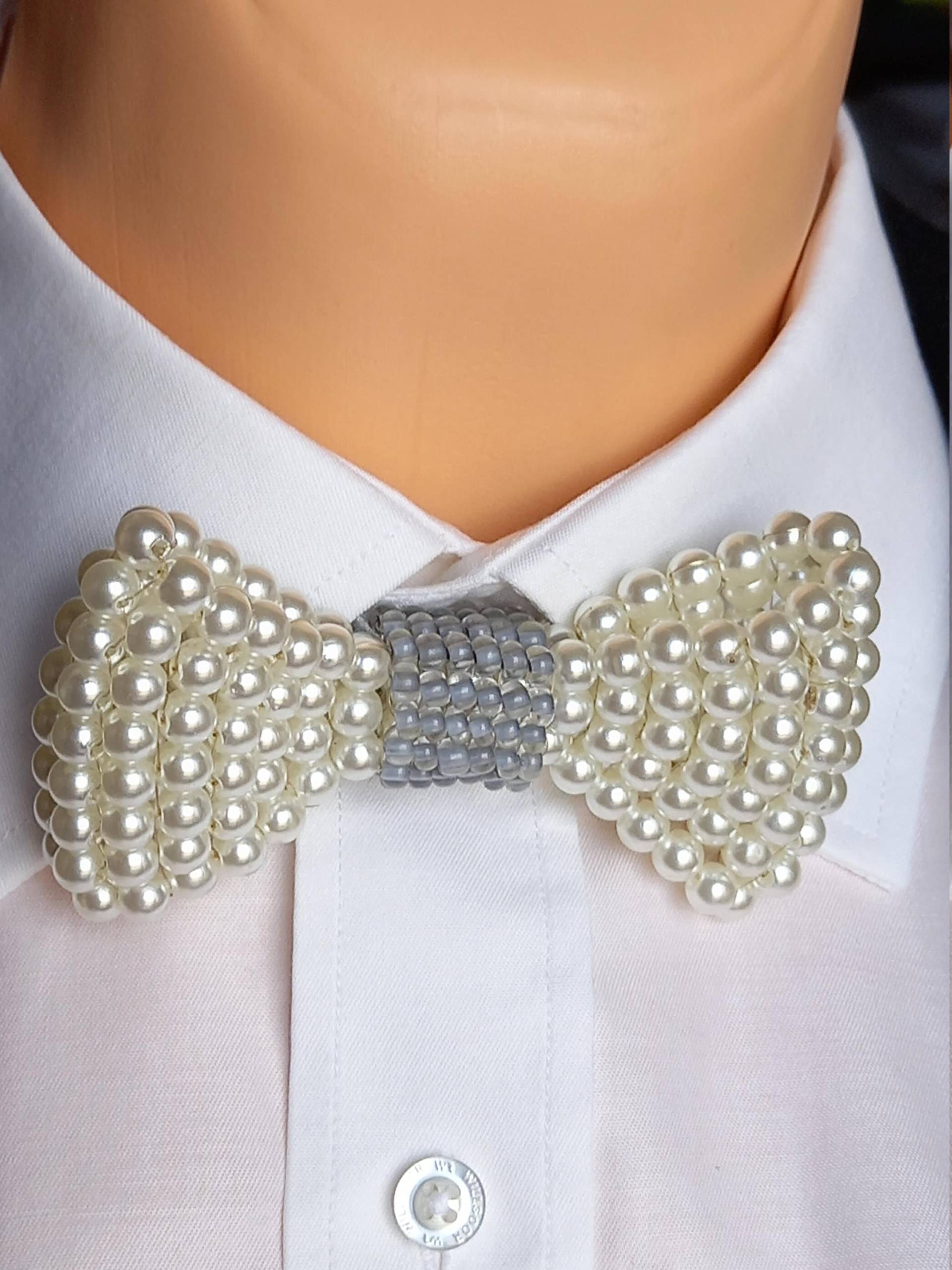 Perlen Fliege Für Männer Frauen Weiß Herren Mit Perle Hochzeit Zubehör, Weiße Krawatte Fliege, Fliege Magnoliadziergana Perlen Fliege Für Männer Frauen Weiß Herren Mit Perle Hochzeit Zubehör, Weiße Krawatte Fliege, Fliege Magnoliadziergana von MagnoliaDziergana