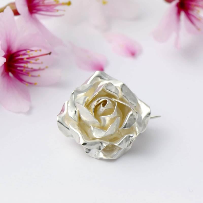 Handgefertigte Rosenbrosche Aus 925Er Silber Florale Anstecknadel Handgefertigte Rosenbrosche Aus 925Er Silber Florale Anstecknadel von MagnoliaJewellery