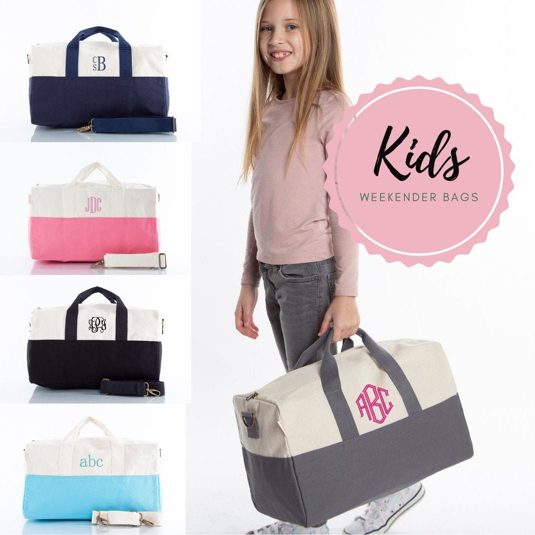 Kid's Monogramm Weekender Tasche | Canvastasche Mit Initialen Kinder Handgepäck Seesack von MagnoliaMonogramLLC
