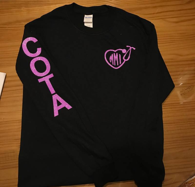Monogramm, Monogramm Stethoskop Shirt, Glitter-Ota-Sleeve-Design, Cota Ergotherapeutin Assistenten Glitter-Monogramm-Shirt Monogramm, Monogramm Stethoskop Shirt, Glitter-Ota-Sleeve-Design, Cota Ergotherapeutin Assistenten Glitter-Monogramm-Shirt von MagnoliaRaynStudios