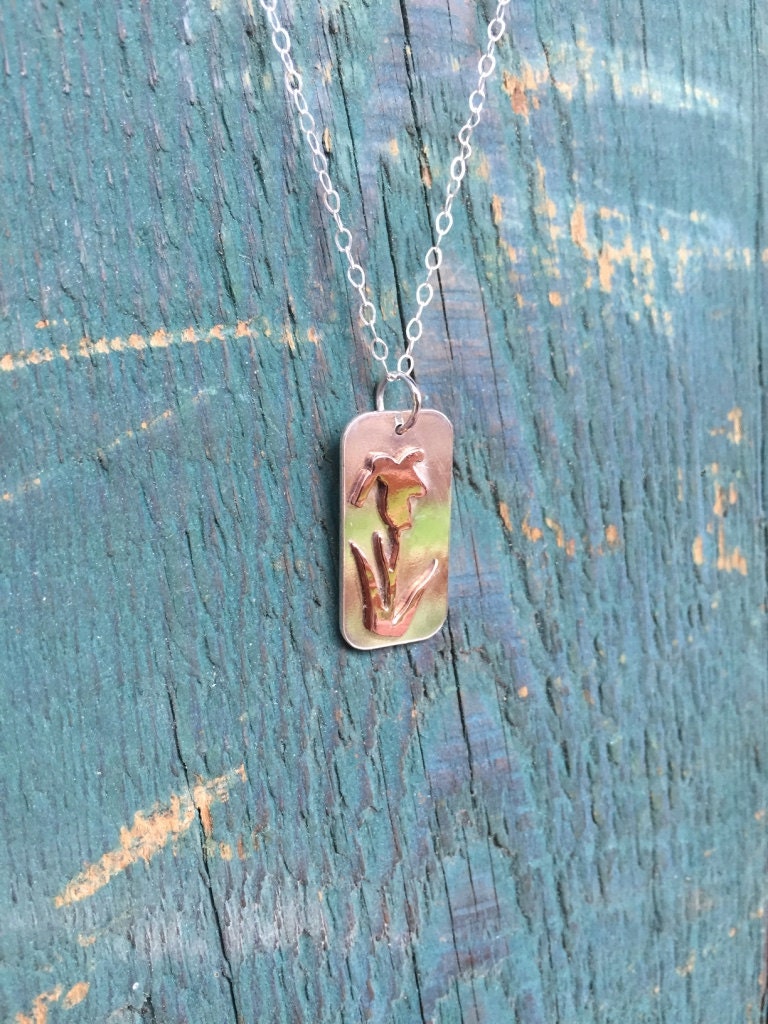 Iris Necklace/sterling Anhänger Blume Hand Geschnitten Silouette Blumenanhänger /Iris Kupfer-Anhänger Silber Iris Necklace/sterling Anhänger Blume Hand Geschnitten Silouette Blumenanhänger /Iris Kupfer-Anhänger Silber von MagnoliaSeedDesigns