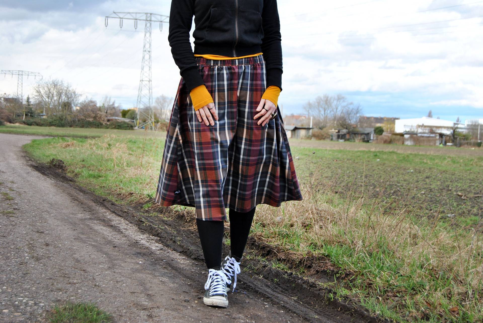 Karina . Damenrock, Lang, Ausgestellt, Kariert, Vintage von MagpieSui