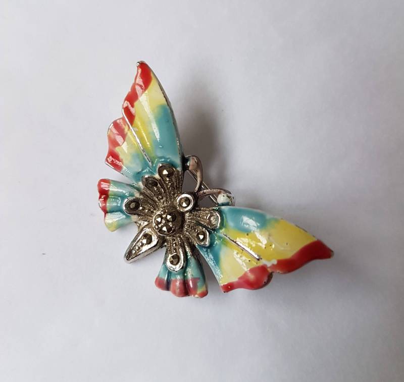 Antike Kleine Emaille Schmetterling Brosche von MagpiesCoven
