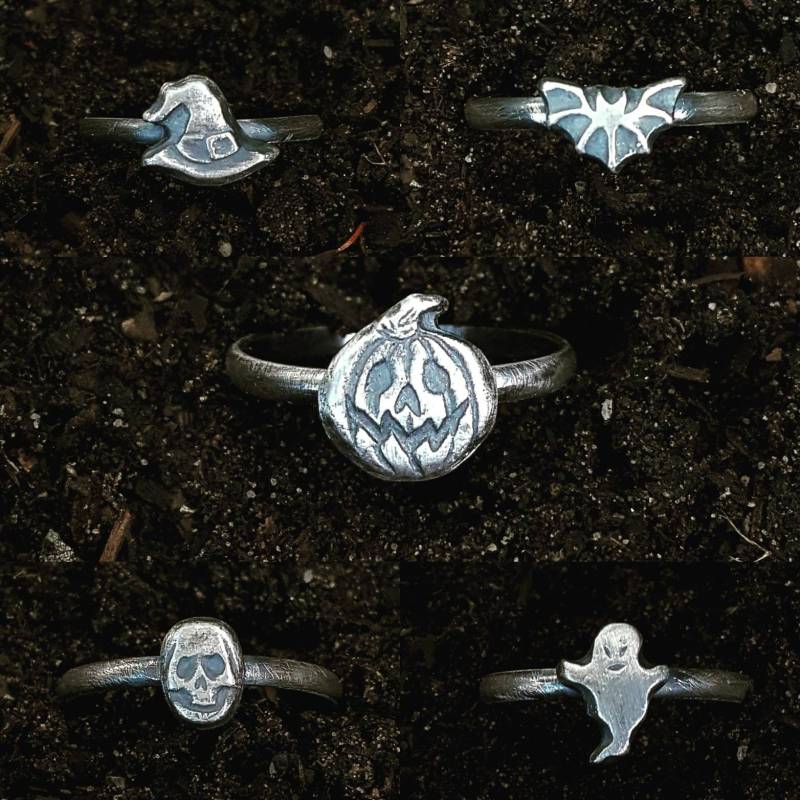 Halloween Ringe Set Kürbis, Hexenhut, Totenkopf, Gespenst, Fledermaus von Magpiper