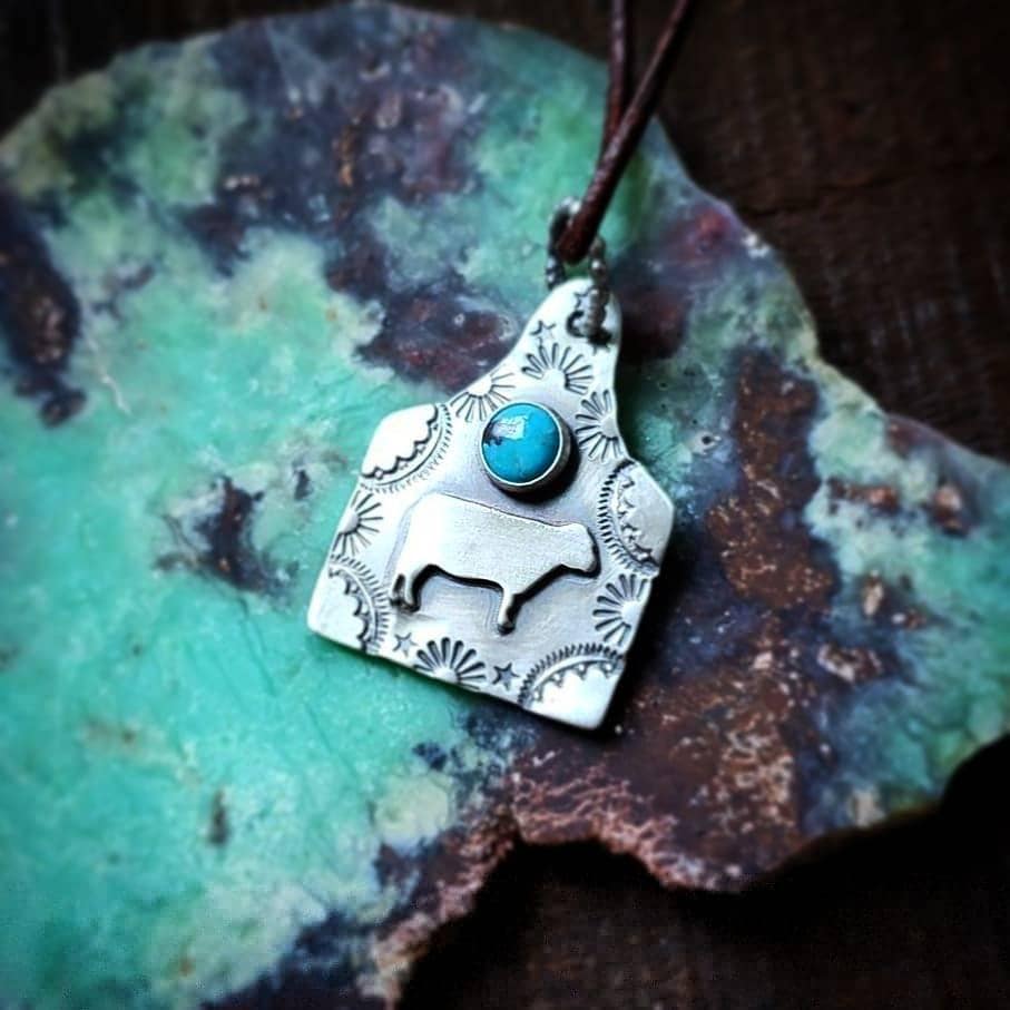 sterling Silber Cow Tag Halskette Türkis Cowgirl Anhänger sterling Silber Cow Tag Halskette Türkis Cowgirl Anhänger von Magpiper