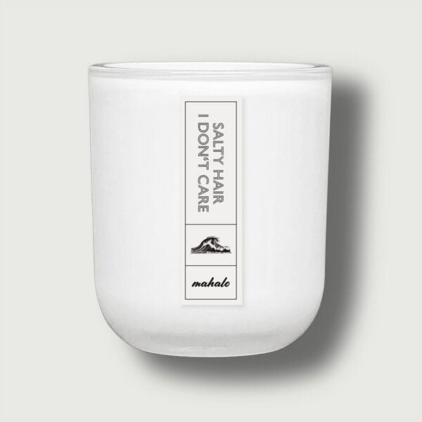 mahalo Duftkerze aus Sojawachs - SALTY HAIR I DON'T CARE - Meersalz • Salbei • Oud von Mahalo