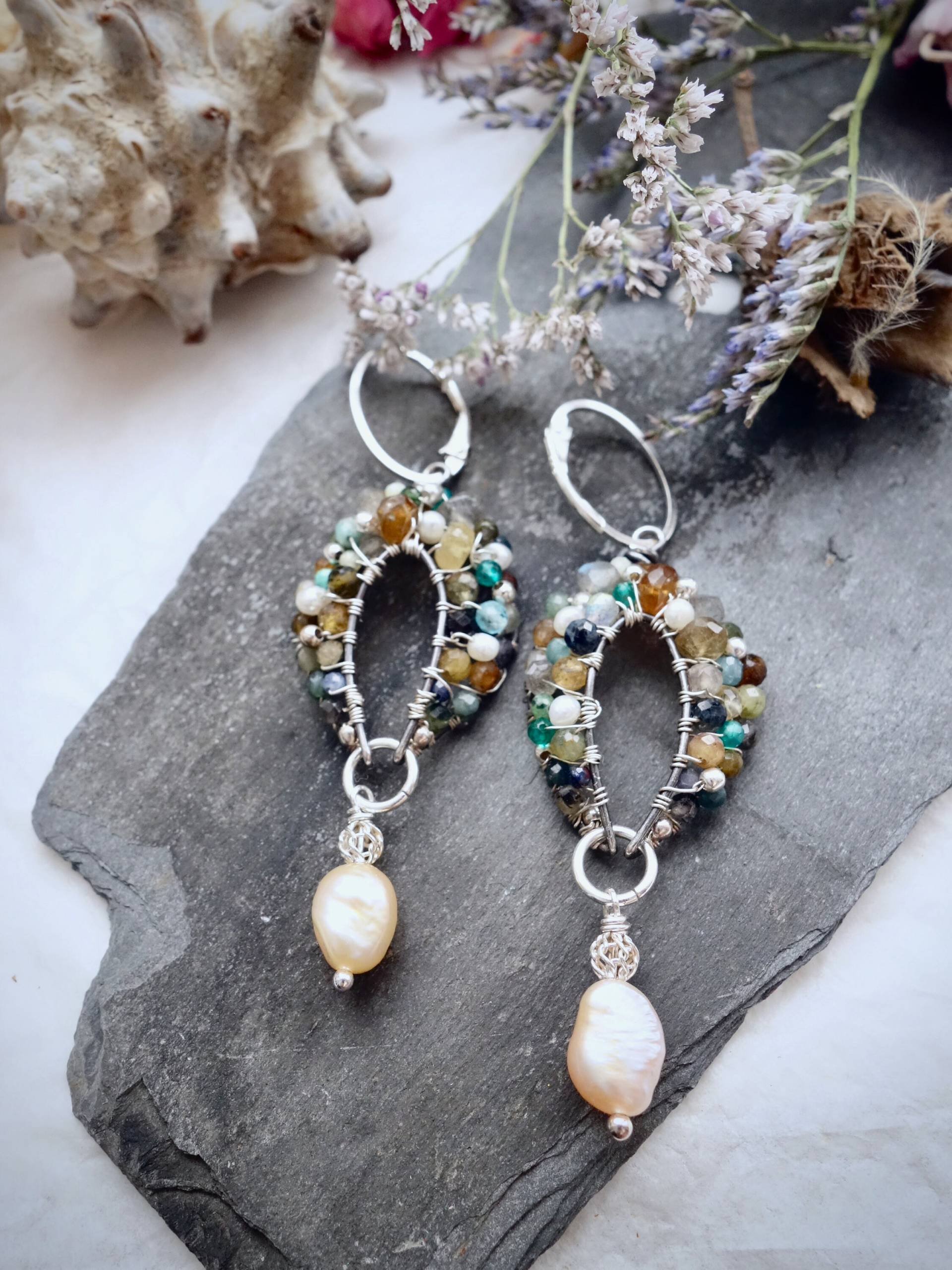 Exquisite Gewickelte Edelstein Oxidierte Ohrringe Handgefertigt | Ombre Steine Boho Chic Massiv Silber Statement Aus Turmalin Perlen Exquisite Gewickelte Edelstein Oxidierte Ohrringe Handgefertigt | Ombre Steine Boho Chic Massiv Silber Statement Aus Turmalin Perlen von MahamudraDesign