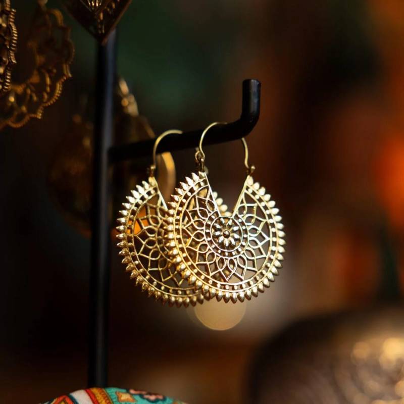 Rosettenohrringe Aus Messing Handgefertigter Boho-Schmuck Mit Blumen von Mahdu