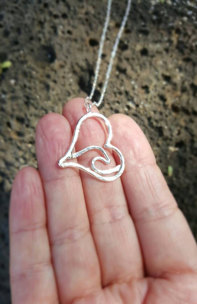 Herz Ozean Welle Sterling Silber Halskette Herz Ozean Welle Sterling Silber Halskette von MahinaSpirit