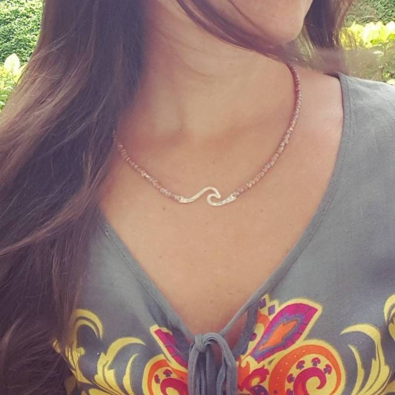 Wave Bar Halskette Sterlingsilber Schillernden Rocailles von MahinaSpirit