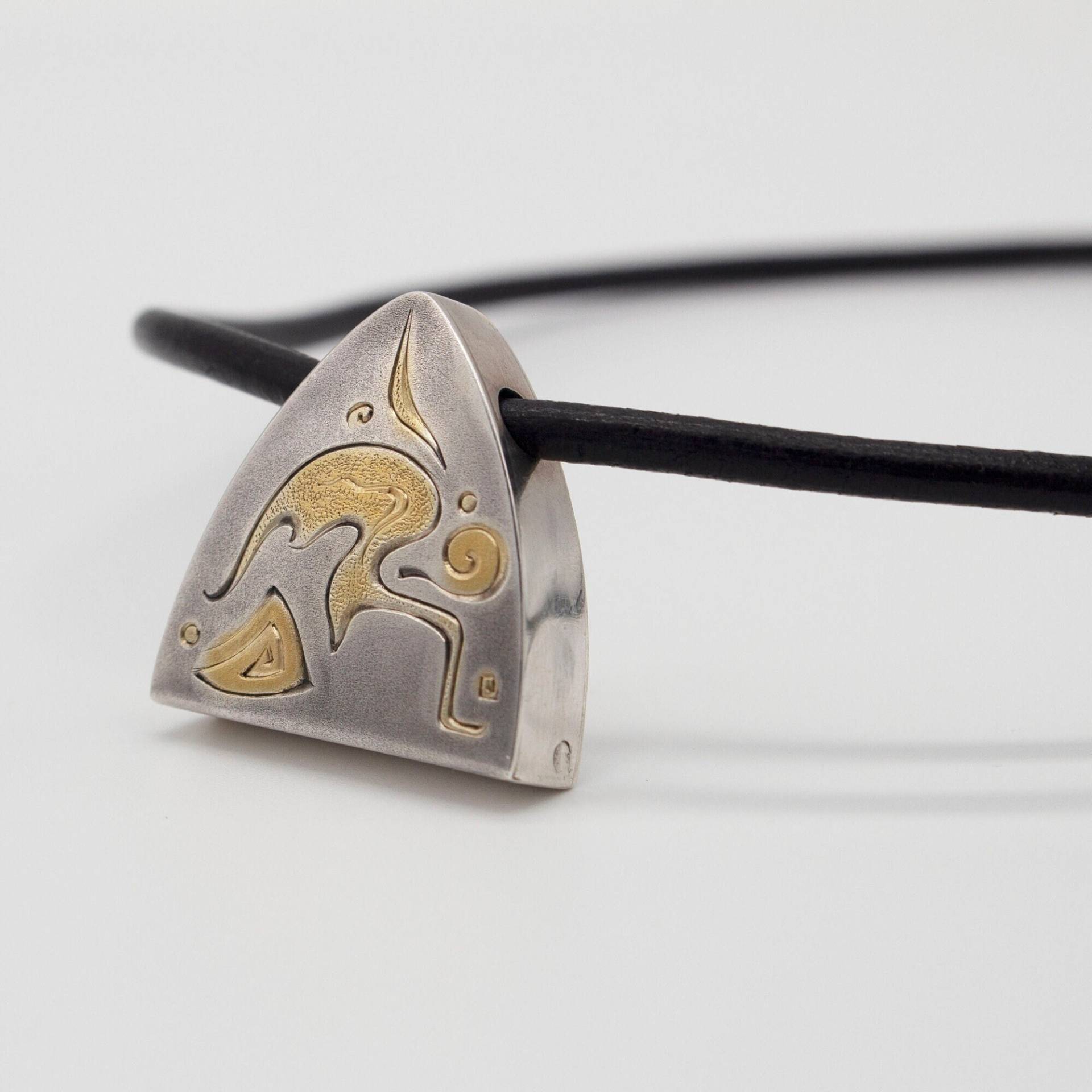 Herren 925 Sterling Silber Doppelseitige Halskette Medaillon Mit Vergoldeten Symbolen | Stil 1 von MahiniStudio