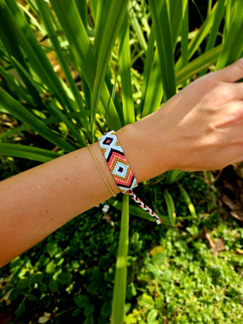 Boho Surfer Strand Geknüpftes Armband/Hippie Festival Ibiza Style | Größe S von Mahjalo