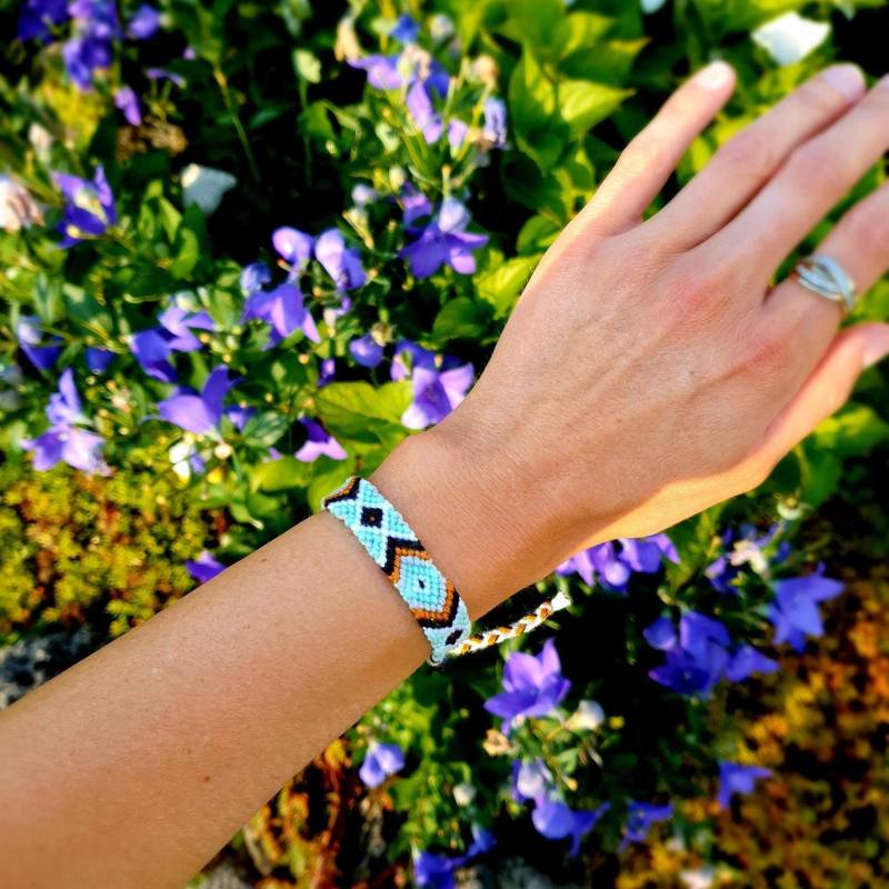 Surfer Strand Geknüpftes Armband Hippie/ Boho/ Festival/ Ibiza Style von Mahjalo