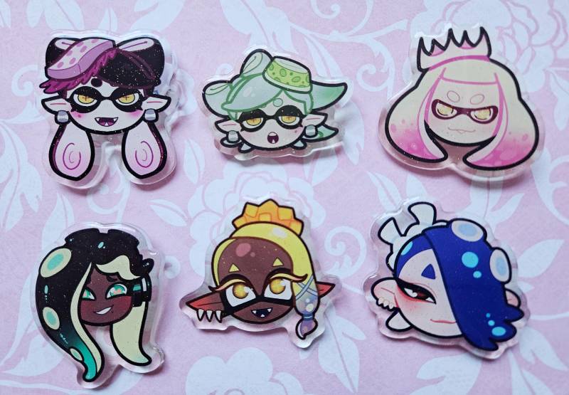 Squid & Octopus Girls 2" Acrylic Epoxy Resin Glitzer Pins Squid & Octopus Girls 2" Acrylic Epoxy Resin Glitzer Pins von MahouPop