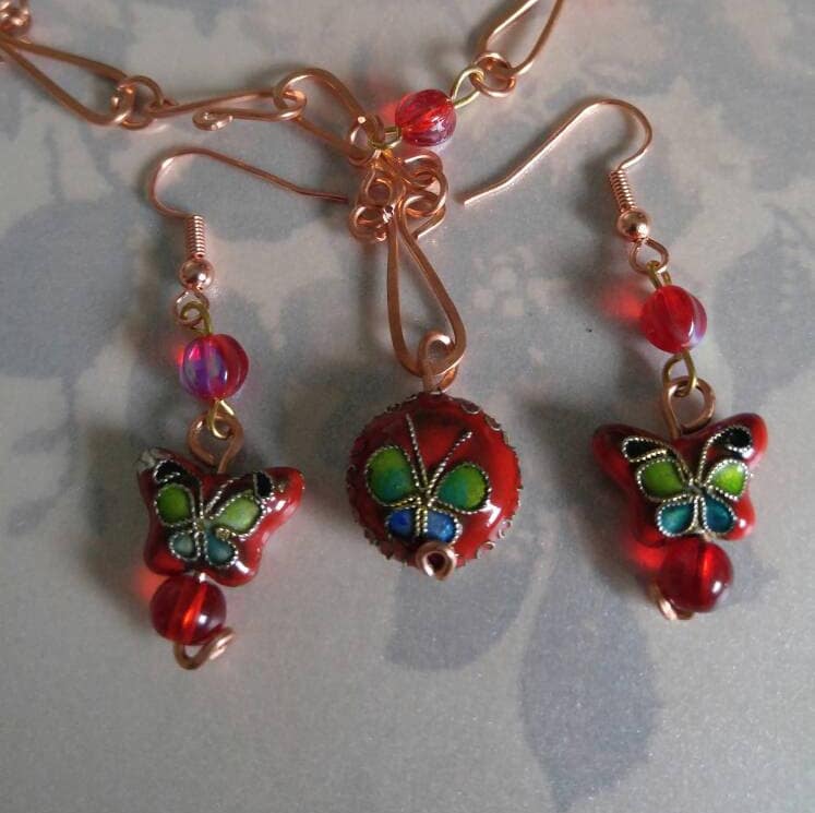 Cloisonne Und Kupfer in Rot Cloisonne Und Kupfer in Rot von MaidenMetalShop