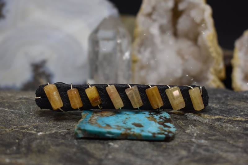 Creme Quarz Gewickelt Haarspange von MaidenMetalShop