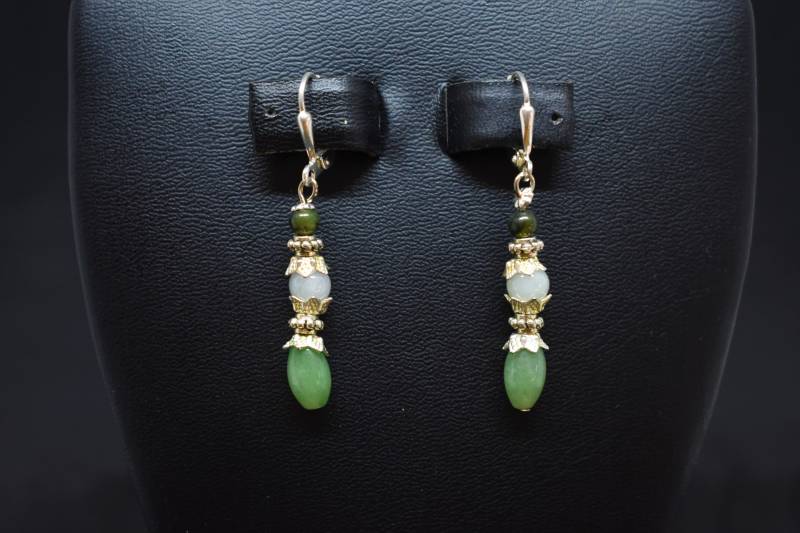 Jade X 3 Nephrit, Grüne Und Weiße Ohrringe von MaidenMetalShop