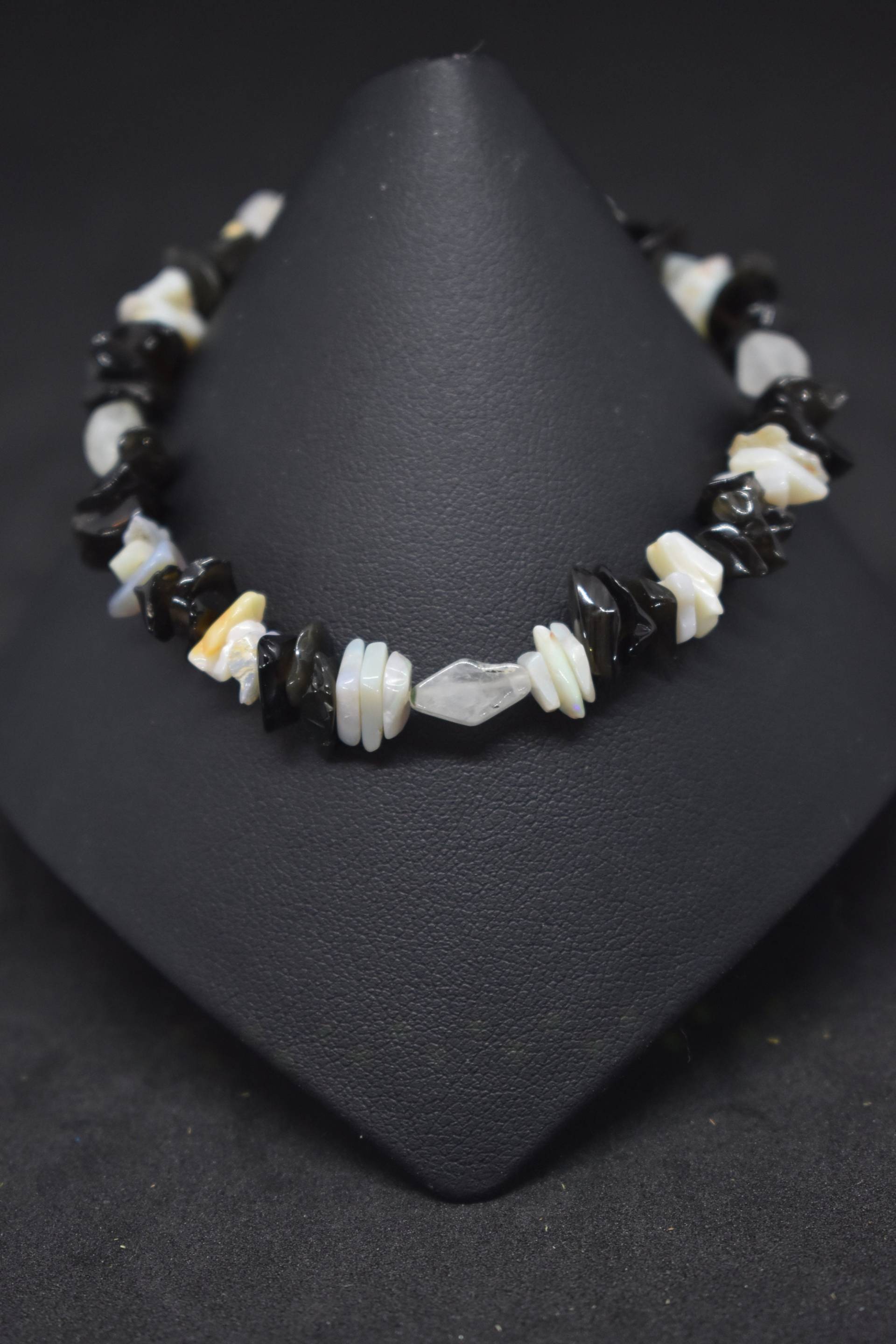 Opal Und Obsidian Chip Armband Opal Und Obsidian Chip Armband von MaidenMetalShop