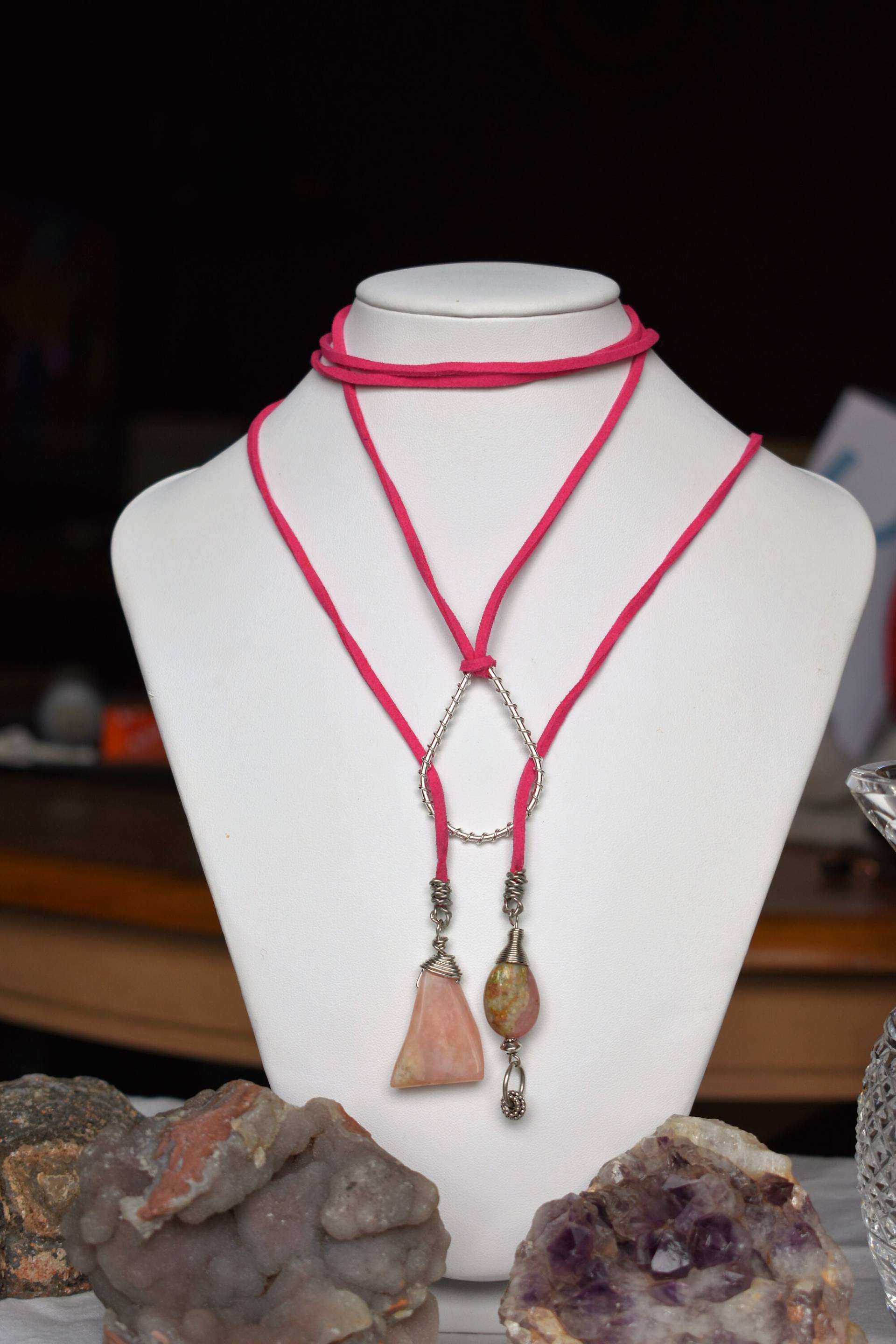 Rosa Opal Und Silber Lariat Halskette von MaidenMetalShop