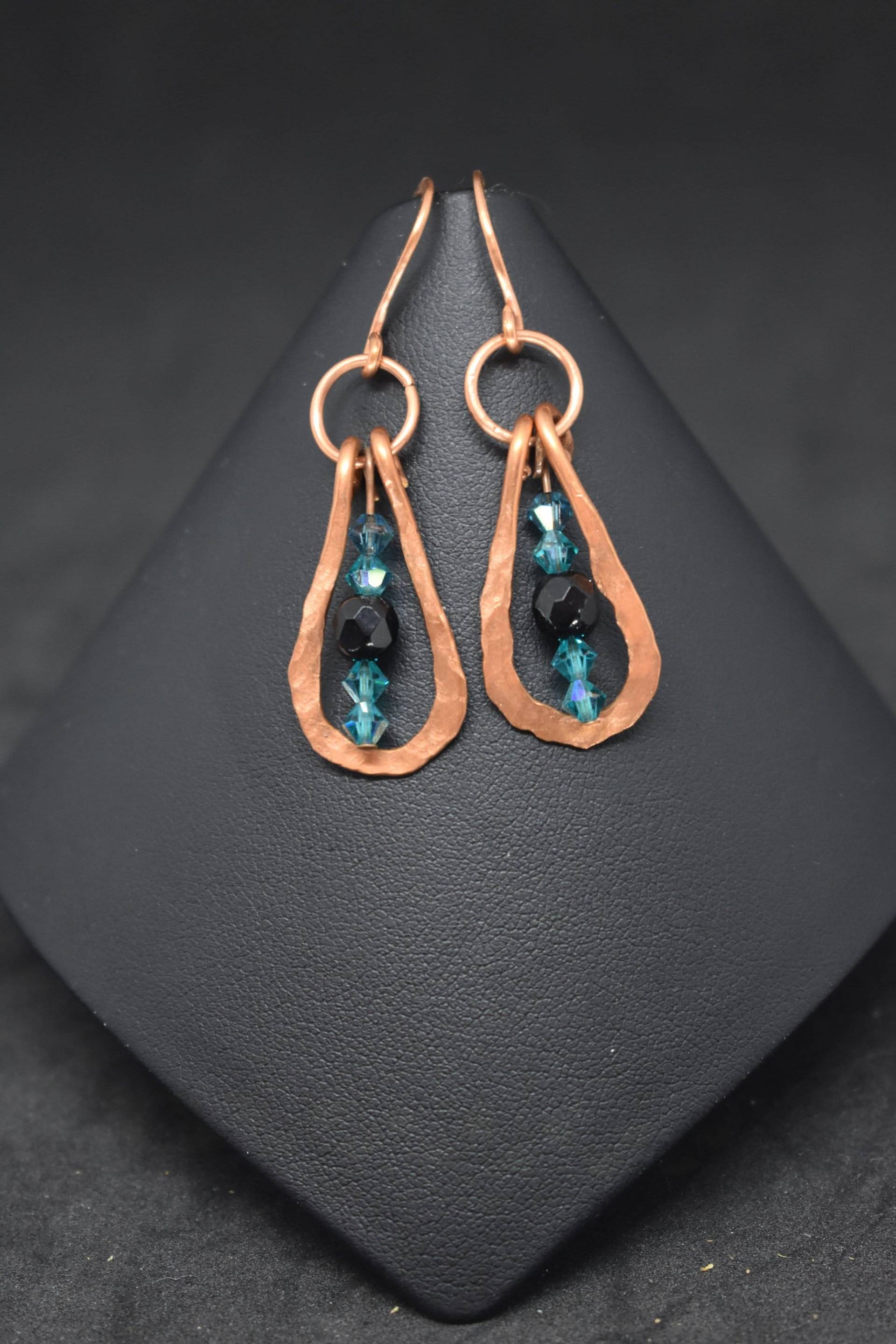 Schwarz Und Blau Swarovski Kristalle Kupfer Schleifen Schwarz Und Blau Swarovski Kristalle Kupfer Schleifen von MaidenMetalShop