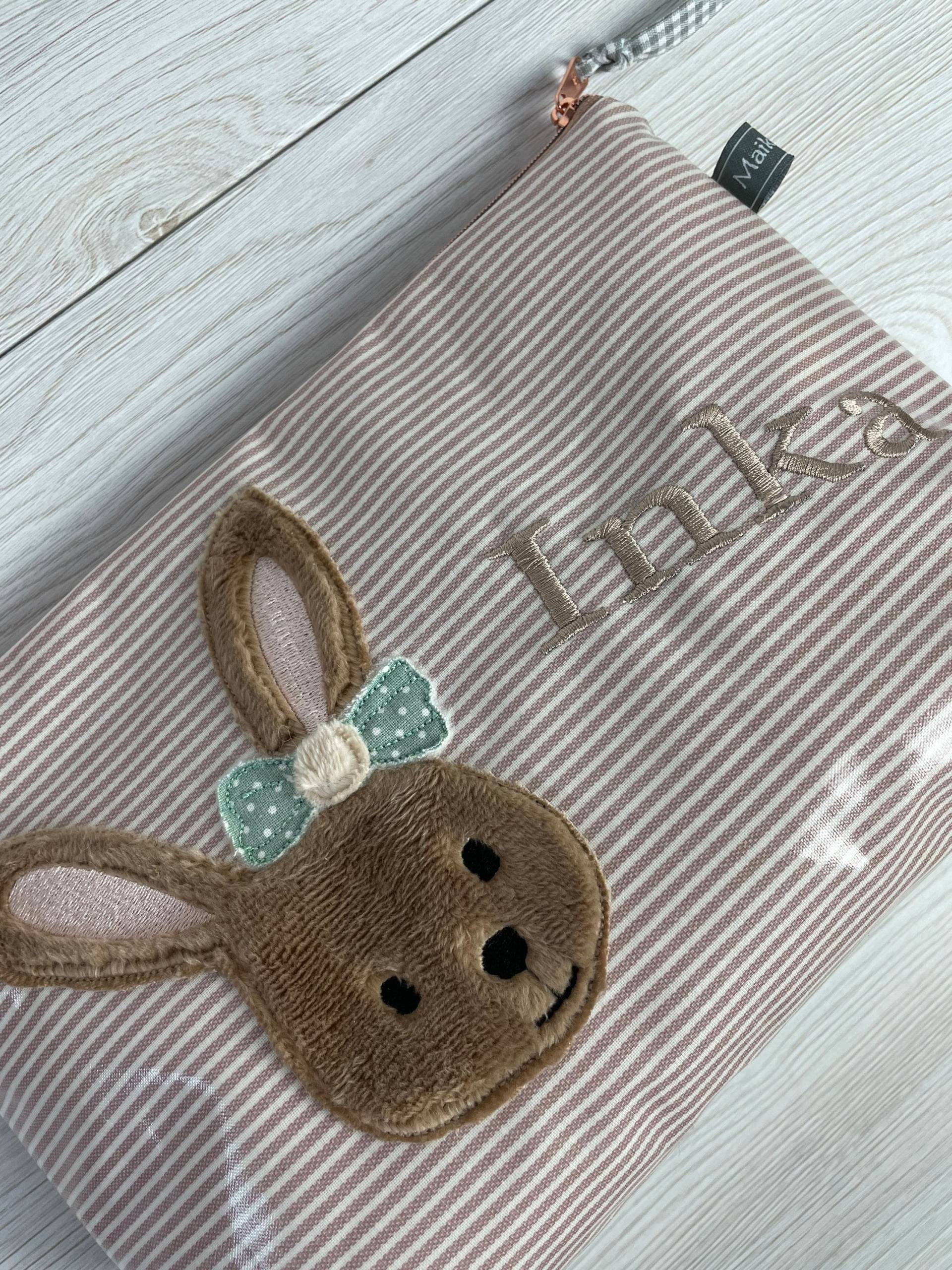 Kinder Kulturtasche Wachstuch Windeltasche Hasenmädchen Mit Wunschnamen Personalisiert von MaikeCreative