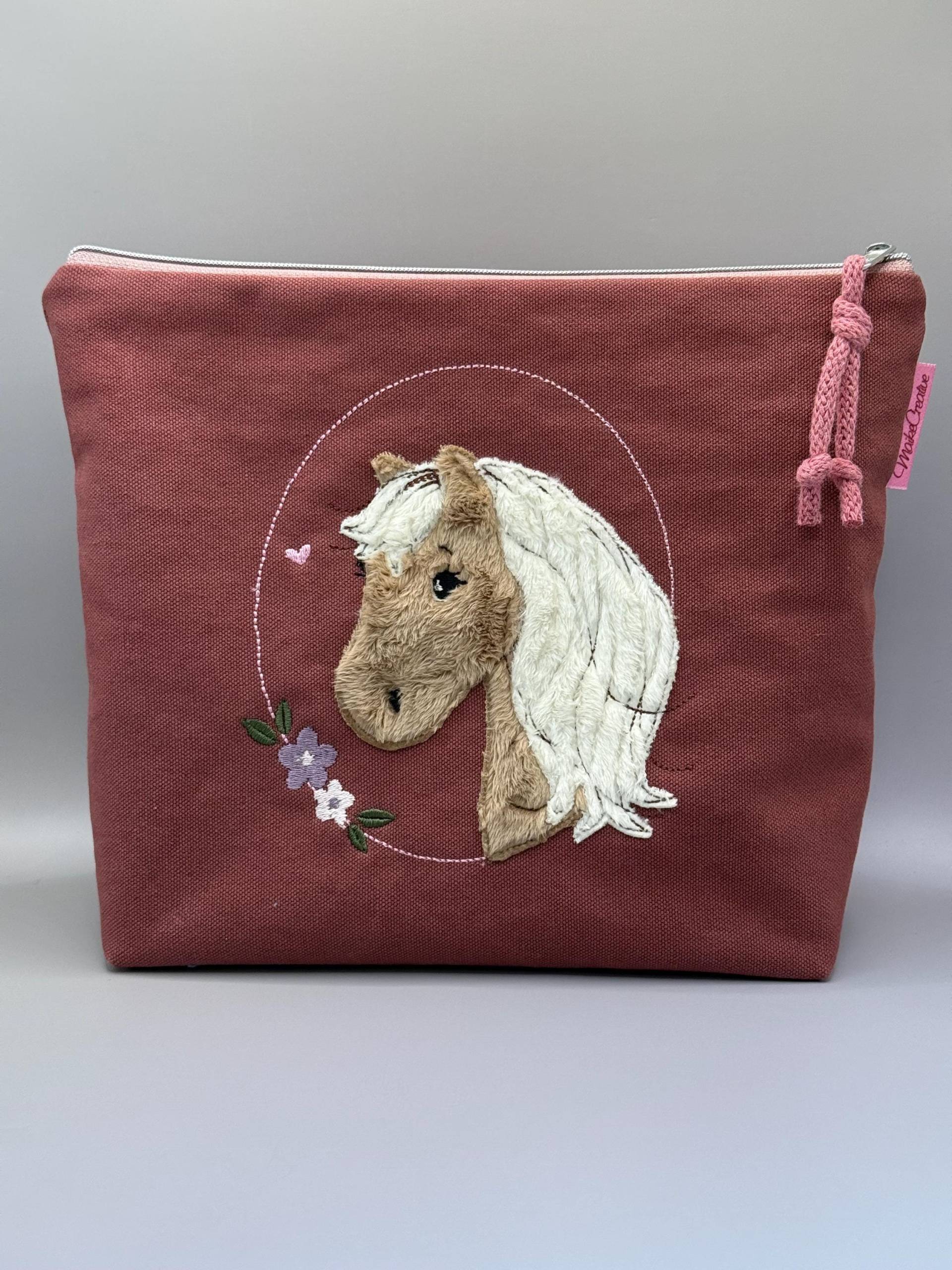 Kinder Waschtasche Kulturtasche Heavy Washed Canvas Mit Pony Luna von MaikeCreative