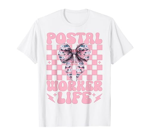 Postangestellter Life Mail Carrier Mail Lady Girl Mom Coquette T-Shirt Postangestellter Life Mail Carrier Mail Lady Girl Mom Coquette T-Shirt von Mailwomen Pink Coquette Bow Mail Carrier Gifts