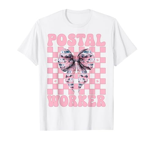 Postangestellter Postträger Post Lady Girl Mom Kokette Schleife T-Shirt Postangestellter Postträger Post Lady Girl Mom Kokette Schleife T-Shirt von Mailwomen Pink Coquette Bow Mail Carrier Gifts