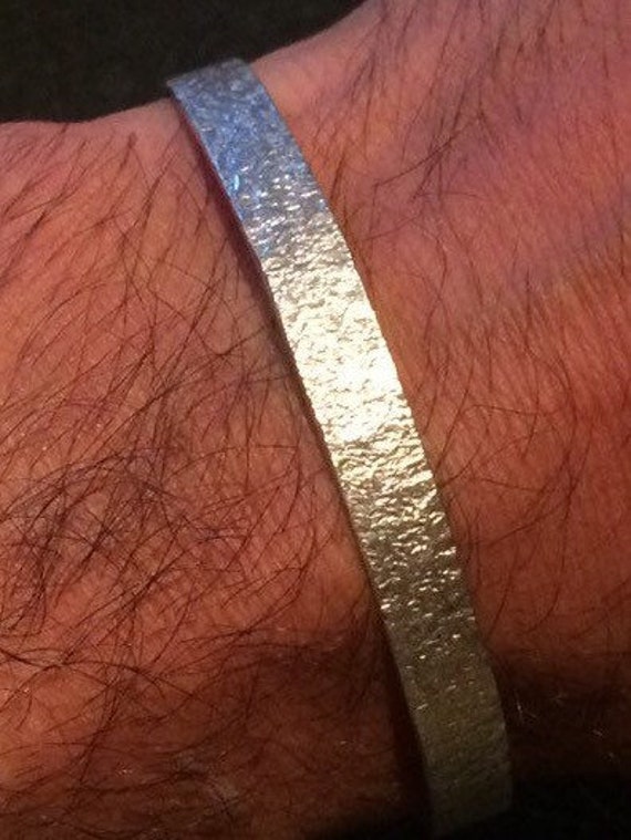 Armspange Silber Sternenstaub, Handgeschmiedet Armreif Manchette Armspange Silber Sternenstaub, Handgeschmiedet Armreif Manchette von MainSilberWerk