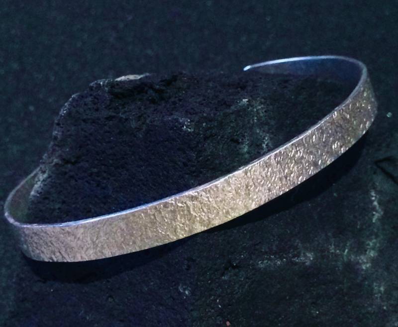 Palladium Armreif "Sternenstaub", Armspange Geschmiedet/Palladium Bracelet Stardust Pattern von MainSilberWerk