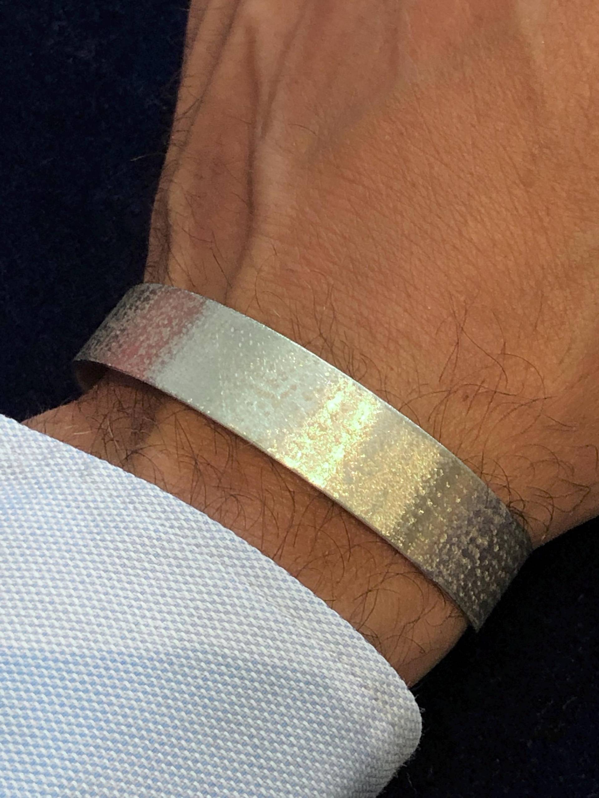 Silber Armreif "Changierend", Breit, Neu Armspange Gehämmert Manchette Geschmiedet Silber Armreif "Changierend", Breit, Neu Armspange Gehämmert Manchette Geschmiedet von MainSilberWerk