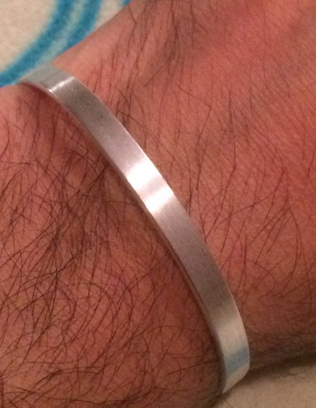 Silber Armreif Seidenmatt Glänzend, Schmal/Silver Bracelet Hammered , Soll Silkmatt Finish | By Mainsilberwerk von MainSilberWerk