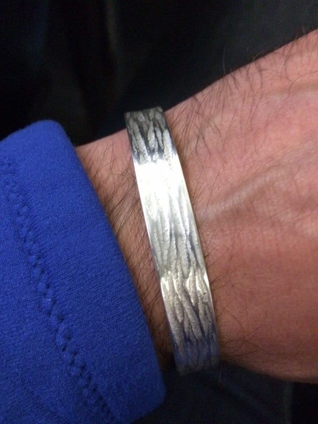 Silberarmreif "Baumrinde", Neu Armspange Geschmiedet/Silver Bracelet Barkskin Pattern Polished [Nach Maß] von MainSilberWerk