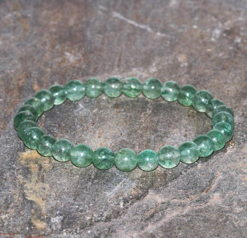 Grünbeerquarz Armband Handgemacht Heilung 6mm Grün Erdbeere Perlen Quarz Edelstein Stapel Geschenk Unisex Stein von MainaShiki