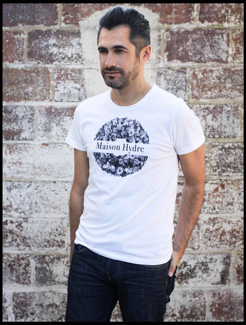 T-Shirt Mann "Die Krone Der Blumen" von MaisonHydre