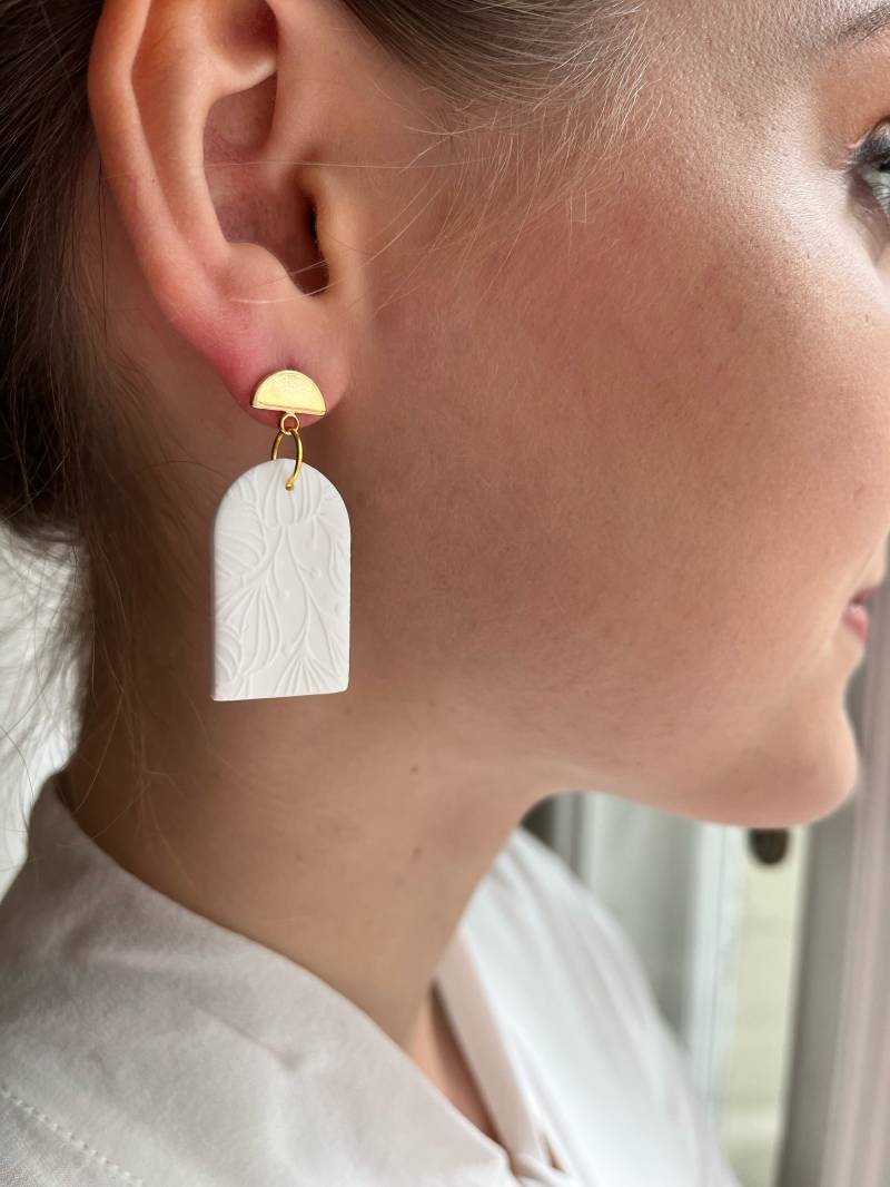 Polymer Clay Ohrring 24 Karat Vergoldet in Weiß von MajaCelineDE