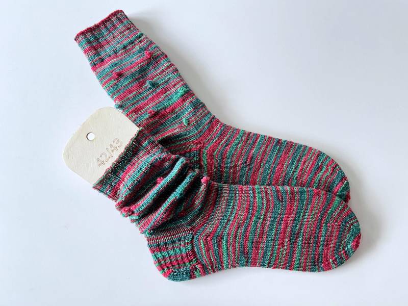 Wollsocken Gr. 42/43, Handgestrickt, Christmas-Edition Wollsocken Gr. 42/43, Handgestrickt, Christmas-Edition von MajaMalaris