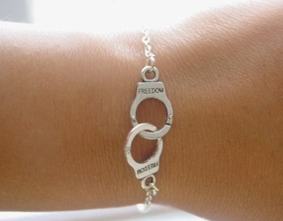 Freiheit Silber Manschettenkette Armband Freiheit Silber Manschettenkette Armband von MajesticEncounters