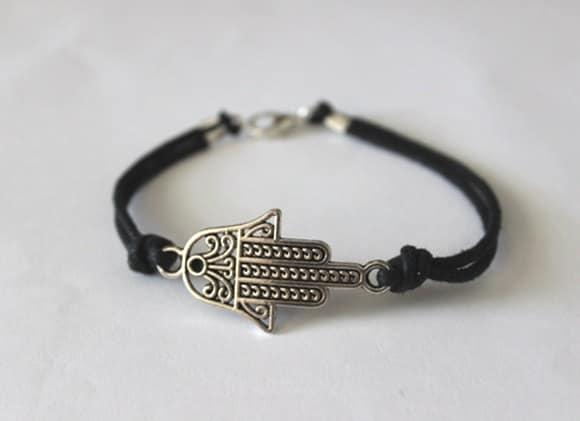 Schwarzes Kordel Silber Hamsa Armband Schwarzes Kordel Silber Hamsa Armband von MajesticEncounters