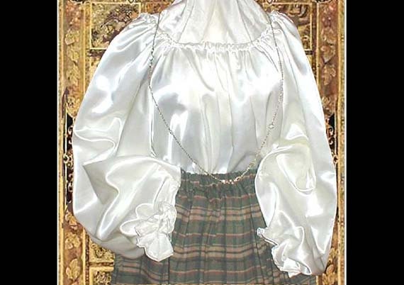 Renaissance Satin Oder Baumwolle Chemise Mittelalter Hemd Bluse Für Halloween, Theater, Cosplay, Madrigale Renaissance Satin Oder Baumwolle Chemise Mittelalter Hemd Bluse Für Halloween, Theater, Cosplay, Madrigale von MajesticVelvets