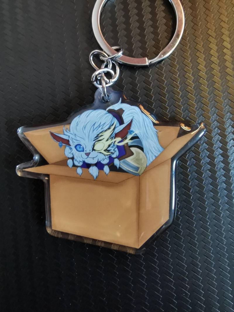 Sentinel Rengar Epoxy Acryl Anhänger von MakasAtelier