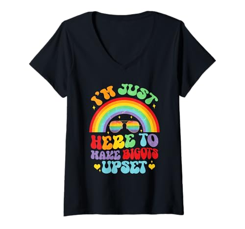 Damen I'm Just Here To Make Bigots Upset Pride Month LGBT Ally Gay T-Shirt mit V-Ausschnitt Damen I'm Just Here To Make Bigots Upset Pride Month LGBT Ally Gay T-Shirt mit V-Ausschnitt von Make Bigots Upset Pride Month LGBT Ally Gay