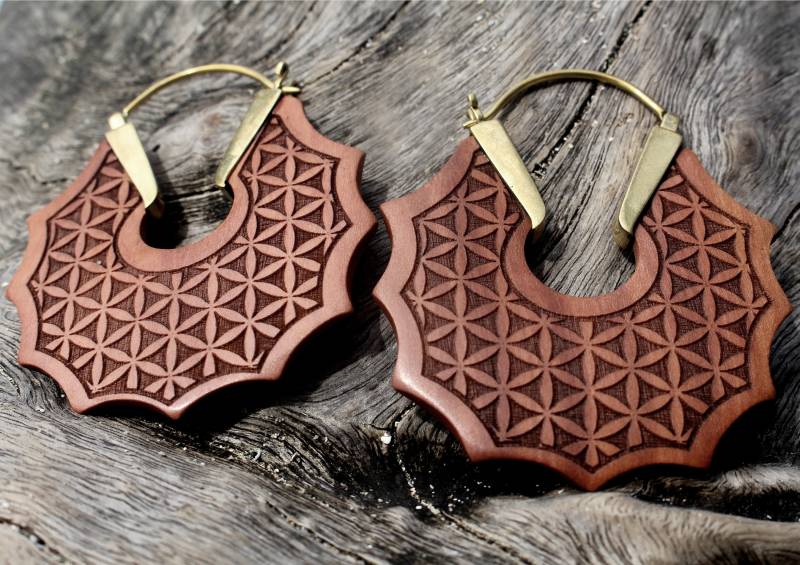 Flower Of Life, Ohrringe, Hölzerne Handgeschnitzt, Heilige Geometrie, Spirituellen Schmuck, Stammes-Ohrringe, Messing Und Holz Flower Of Life, Ohrringe, Hölzerne Handgeschnitzt, Heilige Geometrie, Spirituellen Schmuck, Stammes-Ohrringe, Messing Und Holz von Makembaboutique