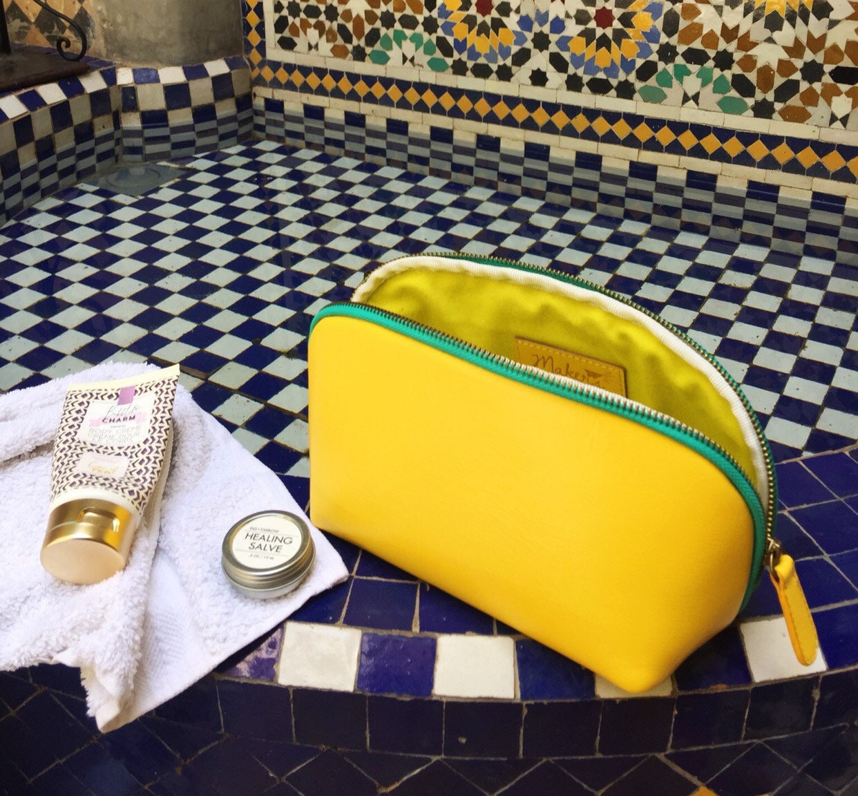 Zitronengelber Und Türkisfarbener Kulturbeutel Aus Leder, Kulturbeutel, Kulturbeutel von MakersTravelers